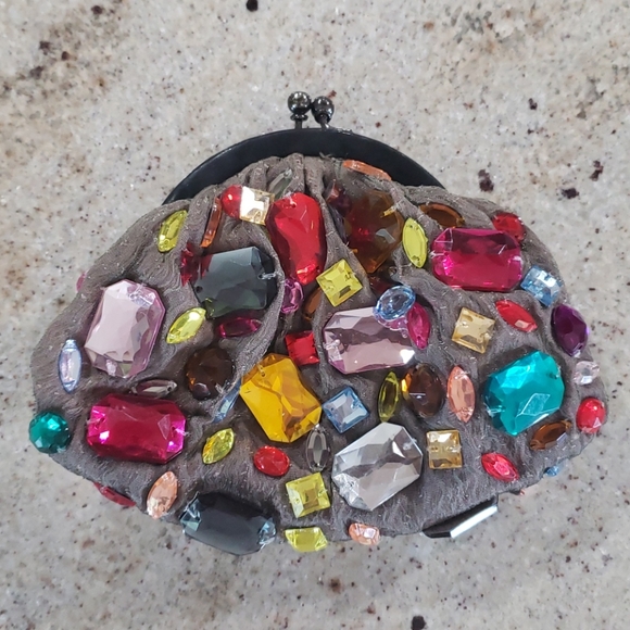 Santi Handbags - Santi Clutch w/ Shoulder Chain